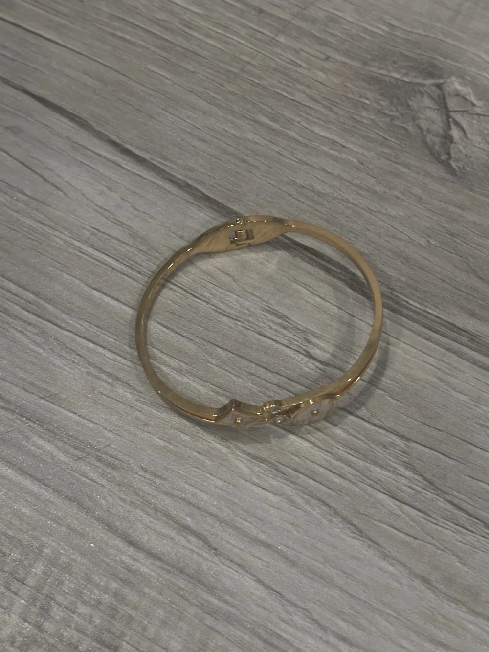 N/A elegant gold
